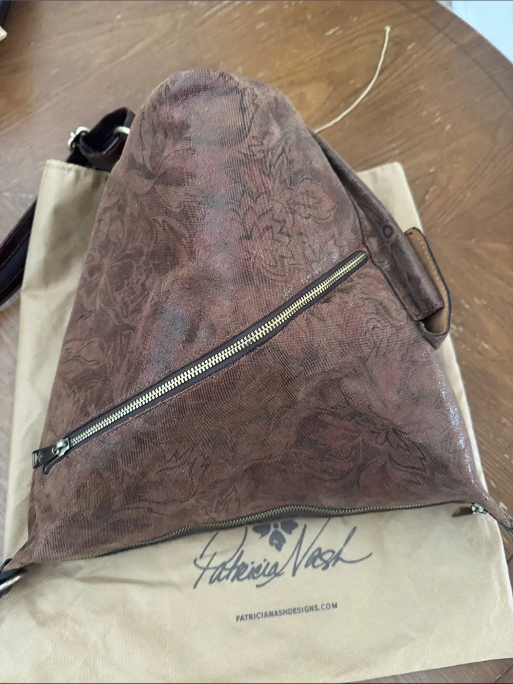 PATRICIA NASH LEAF SUEDE LEATHER CONVERTIBLE SLING BACKPACK JACQUARD DUST BAG